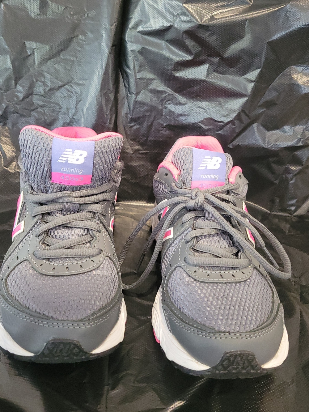 New Balance Size 5W Gray and Pink Running Shoes